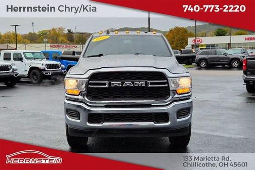 2022 RAM 2500 Tradesman Crew Cab 4x4 6'4' Box