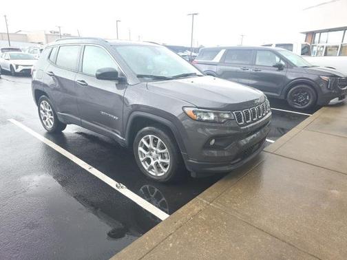 2024 Jeep Compass Latitude Lux