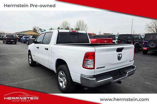 Bright White Clearcoat 2023 RAM 1500 Big Horn/Lone Star