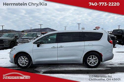 2026 Chrysler Voyager LX