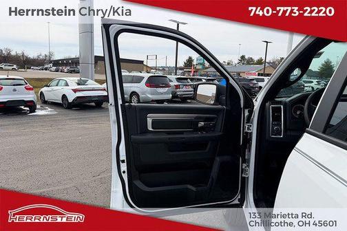 2024 RAM 1500 Classic Warlock Crew Cab 4x4 5'7' Box