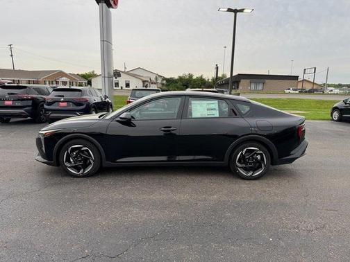 2025 Kia K4 EX