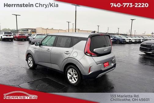 Steel Gray 2024 Kia Soul LX