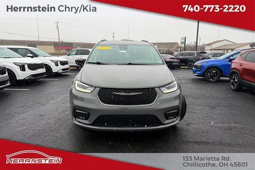 2023 Chrysler Pacifica Touring L