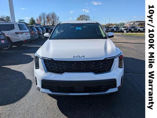 2025 Kia Sorento LX