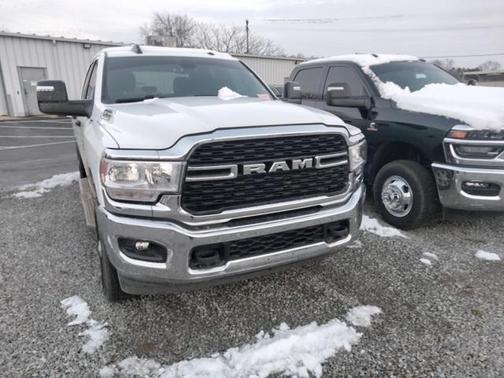 2024 RAM 3500 Big Horn Crew Cab 4x4 8' Box