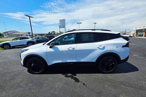 Glacial White Pearl 2026 Kia Sportage X-Line