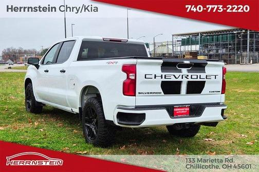 2022 Chevrolet Silverado 1500 Custom