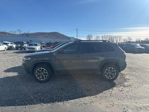 2022 Jeep Cherokee Trailhawk