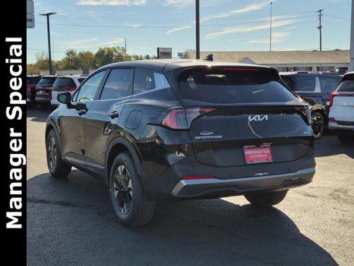 Fusion Black 2026 Kia Sportage Hybrid LX