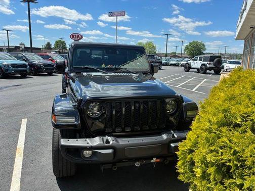 Black Clearcoat 2023 Jeep Gladiator High Altitude 4x4