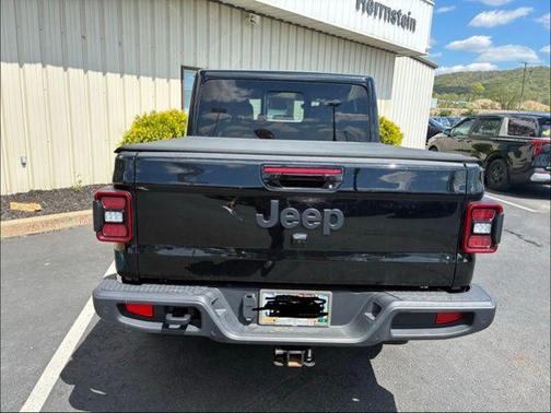 Black Clearcoat 2023 Jeep Gladiator High Altitude 4x4