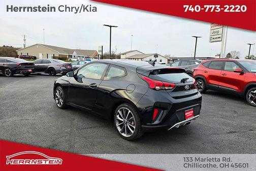 2019 Hyundai Veloster 2