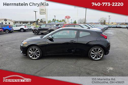 2019 Hyundai Veloster 2