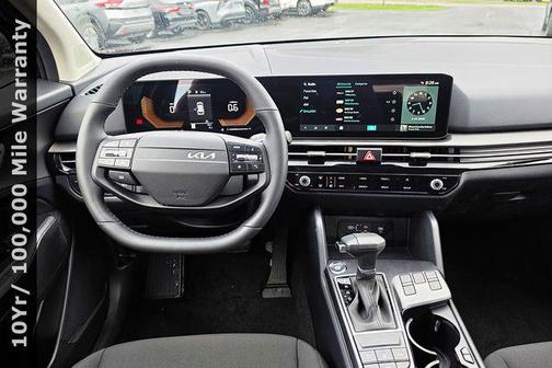 Ebony Black 2026 Kia Sportage LX