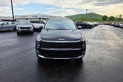 Ebony Black 2026 Kia Sportage LX