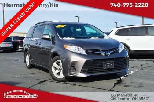 2019 Toyota Sienna LE