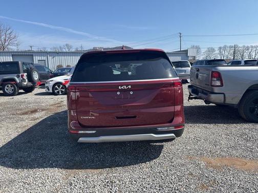 2024 Kia Carnival LX