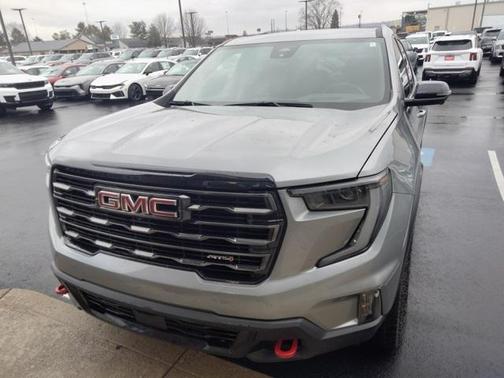 2025 GMC Acadia AWD AT4