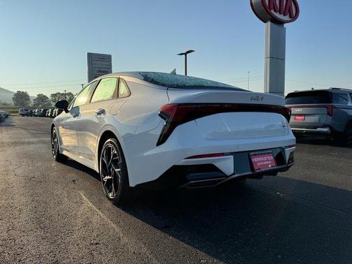 2026 Kia K5
