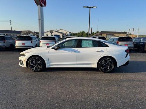 2026 Kia K5