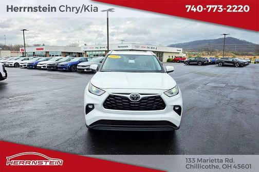 Wind Chill Pearl 2023 Toyota Highlander XLE