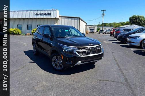 Fusion Black 2026 Kia Seltos LX