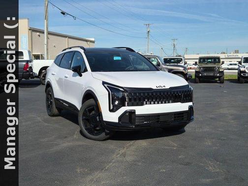 Glacial White Pearl 2026 Kia Sportage X-Line