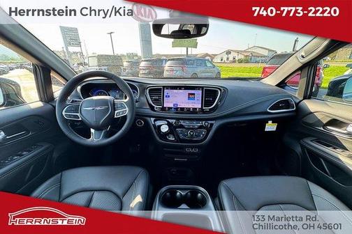 2025 Chrysler Pacifica L
