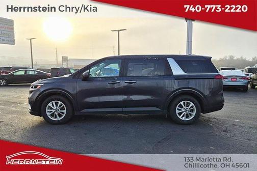 2024 Kia Carnival LX