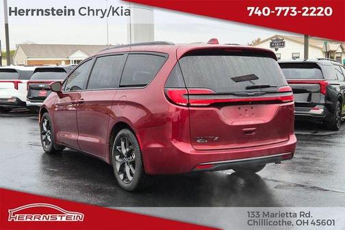 2021 Chrysler Pacifica Touring L