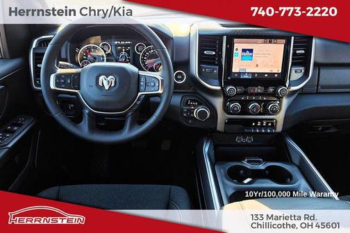 Diamond Black Crystal Pearlcoat 2026 RAM 1500 Big Horn/Lone Star