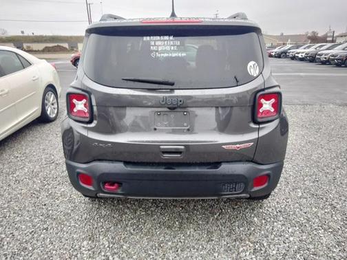 2021 Jeep Renegade Trailhawk