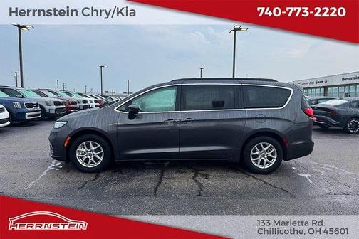 2022 Chrysler Pacifica Touring L