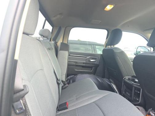 2019 RAM 3500 Big Horn Crew Cab 4x4 8' Box