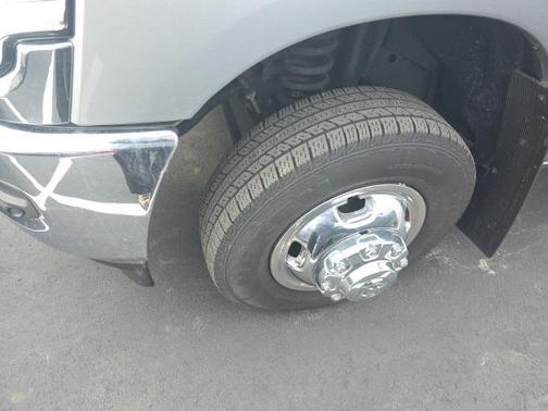 2019 RAM 3500 Big Horn Crew Cab 4x4 8' Box