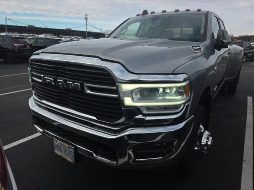2019 RAM 3500 Big Horn Crew Cab 4x4 8' Box