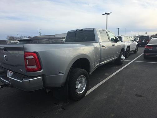 2019 RAM 3500 Big Horn Crew Cab 4x4 8' Box