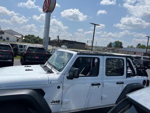 2025 Jeep Wrangler Sport S