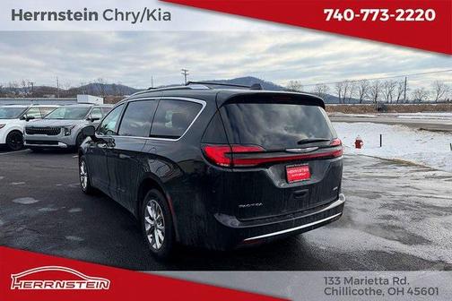 2021 Chrysler Pacifica Touring L