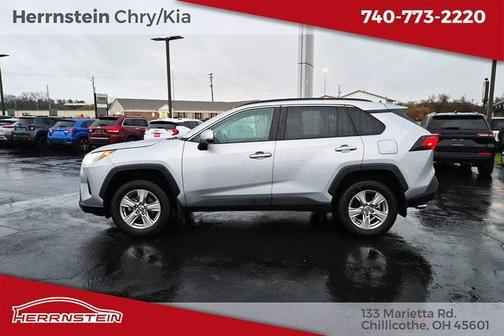 2022 Toyota RAV4 XLE