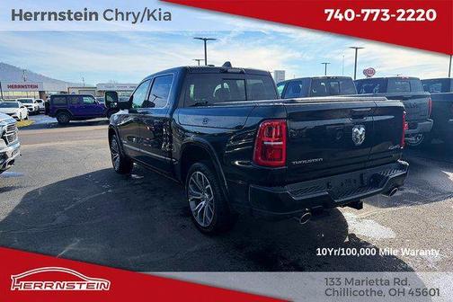 Diamond Black Crystal Pearlcoat 2026 RAM 1500 ST