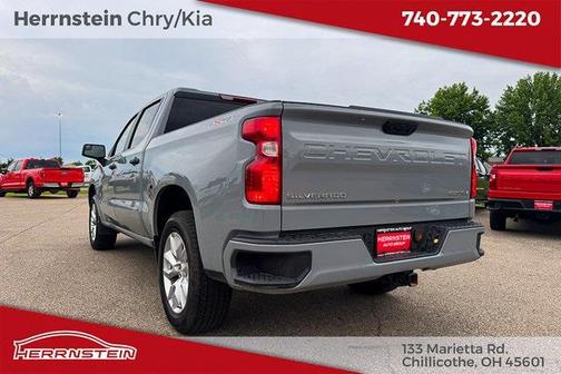 2025 Chevrolet Silverado 1500 Custom
