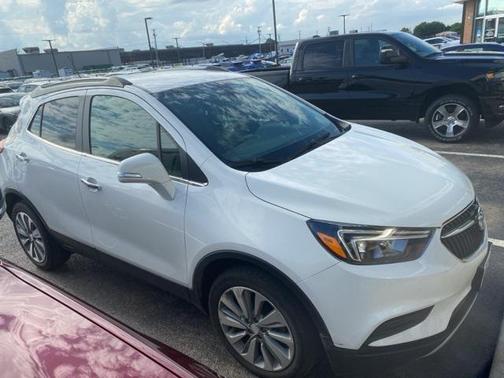 Summit White 2018 Buick Encore Preferred