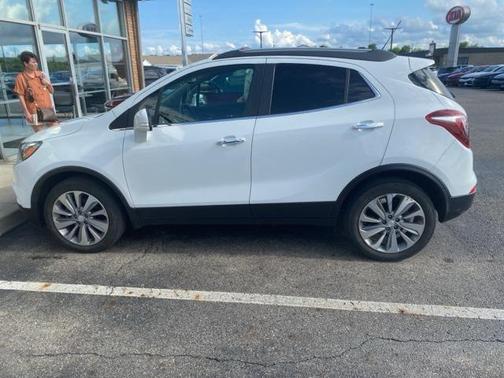 Summit White 2018 Buick Encore Preferred