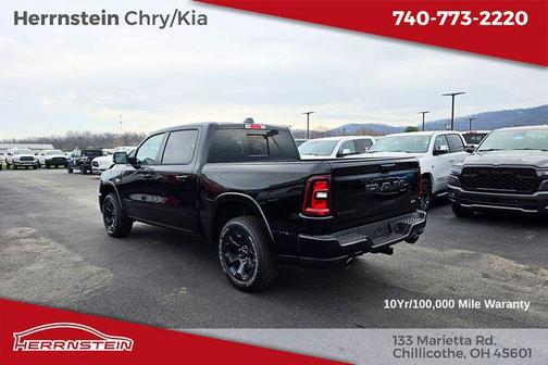 Diamond Black Crystal Pearlcoat 2026 RAM 1500 Big Horn/Lone Star