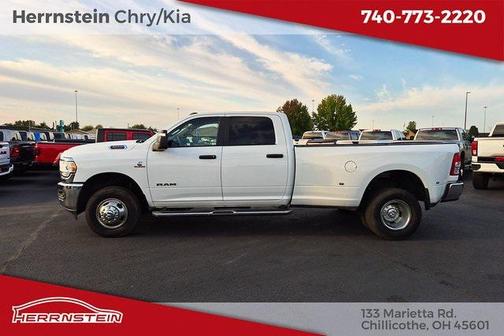 2024 RAM 3500 Big Horn Crew Cab 4x4 8' Box