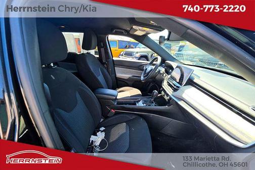 Diamond Black Crystal Pearlcoat 2024 Jeep Compass Sport