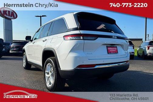 2025 Jeep Grand Cherokee Laredo