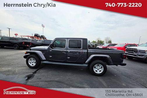 Granite Crystal Metallic Clearcoat 2022 Jeep Gladiator Sport S